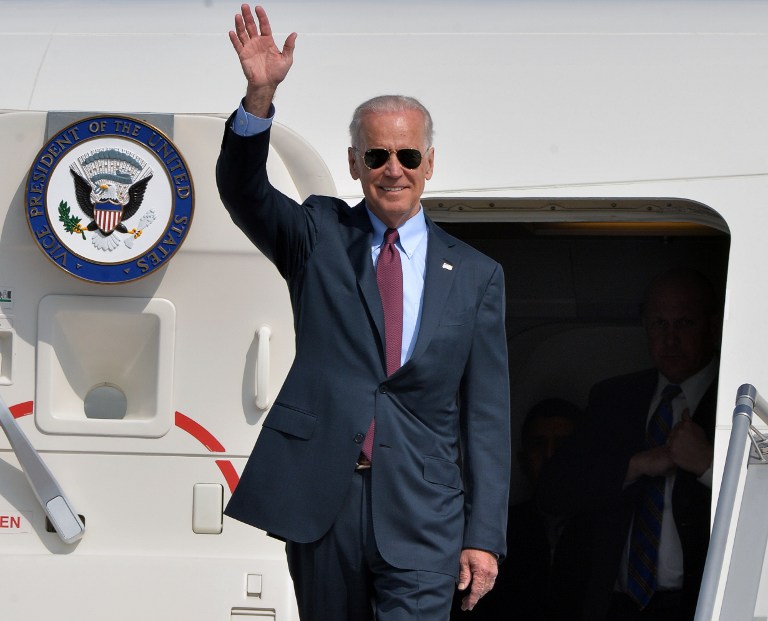 Yahoo News Biden To Meet Ukraine Leaders As Russia Us Trade
