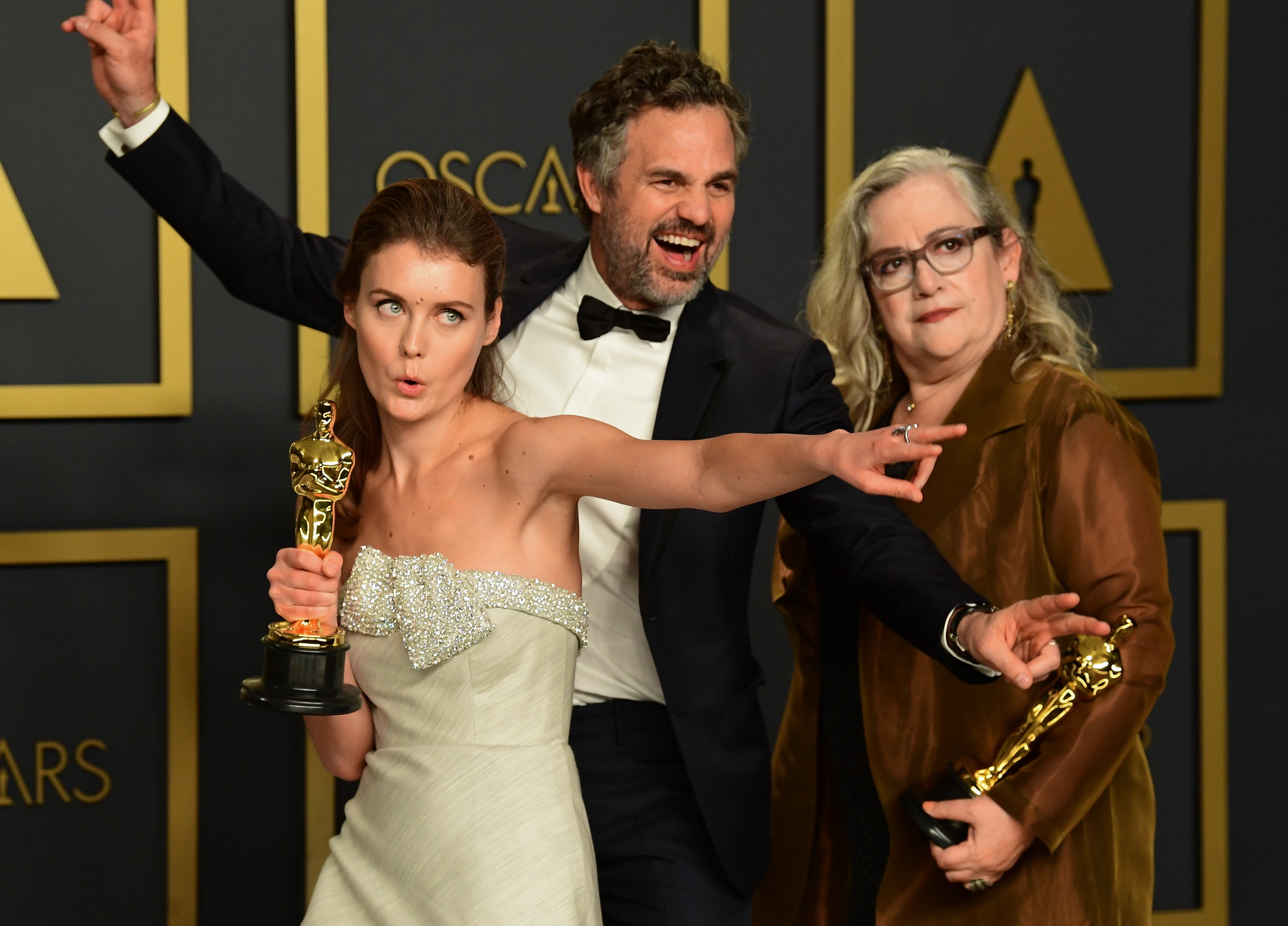 takes Oscar for best short documentary 
