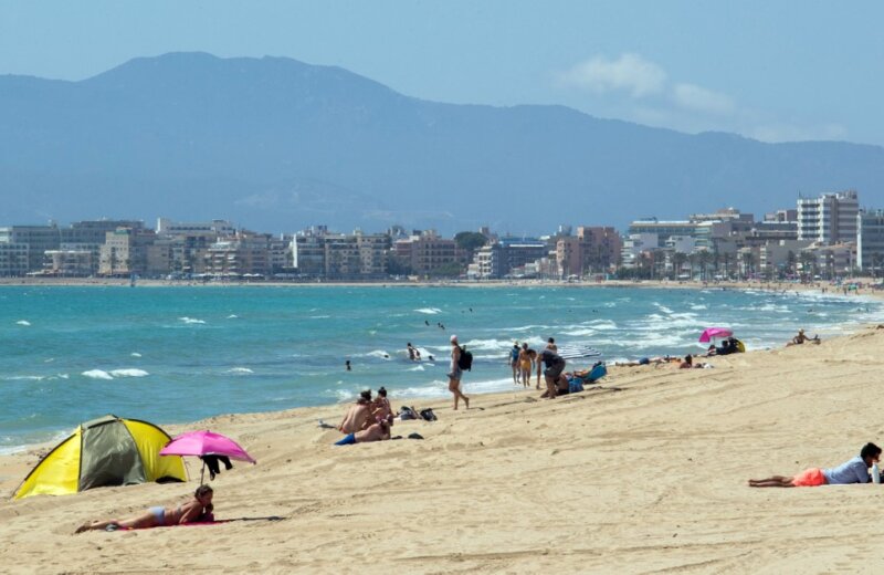 BBC: Coronavirus updates - travel to Spain, and the 'second wave ...